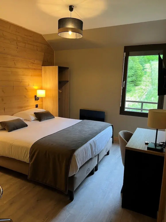 Standard Double room (full double bed)
