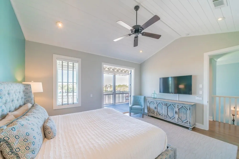 Winston At Rosemary 4 Bedroom Home by RedAwning
