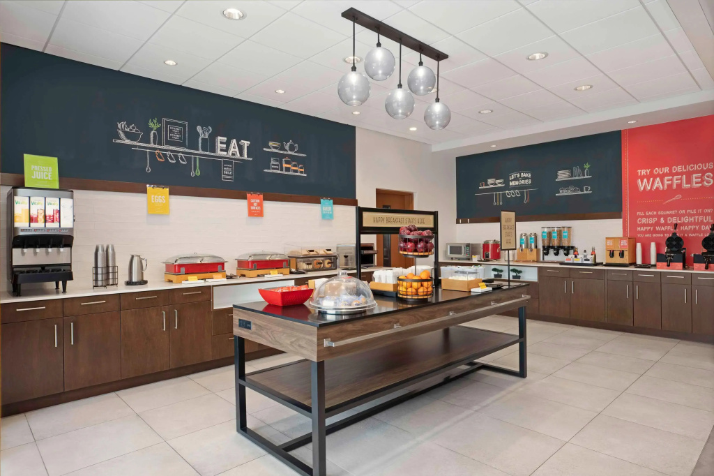 Hampton Inn By Hilton Cornwall - фото 23