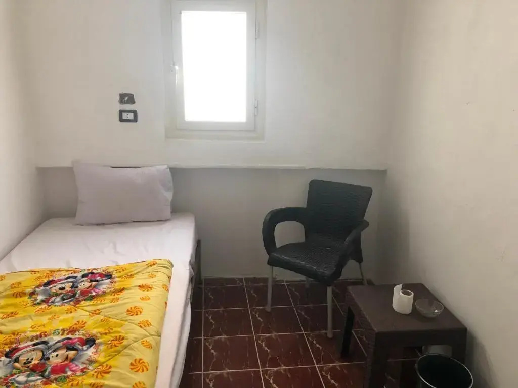 Economy room