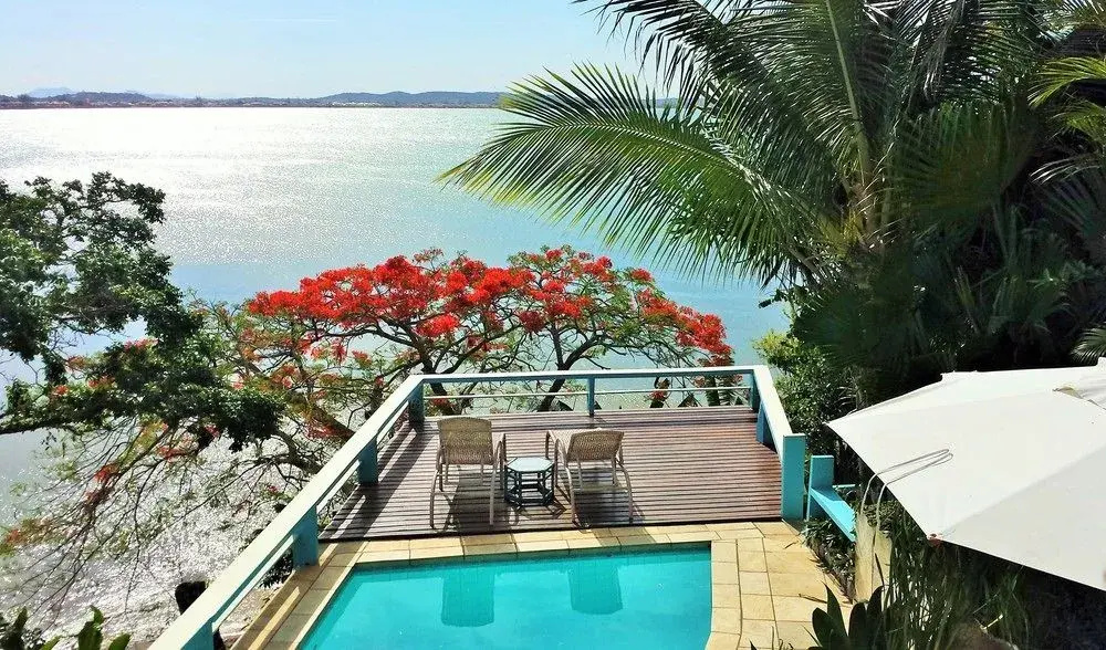 Beach & Waterfront