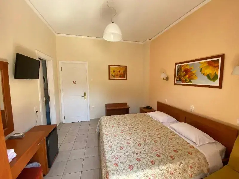 2 Bedrooms Standard Family room