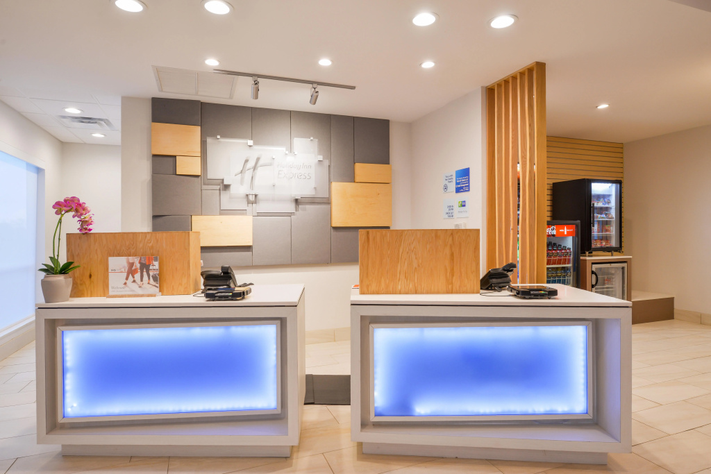 Lobby & Reception