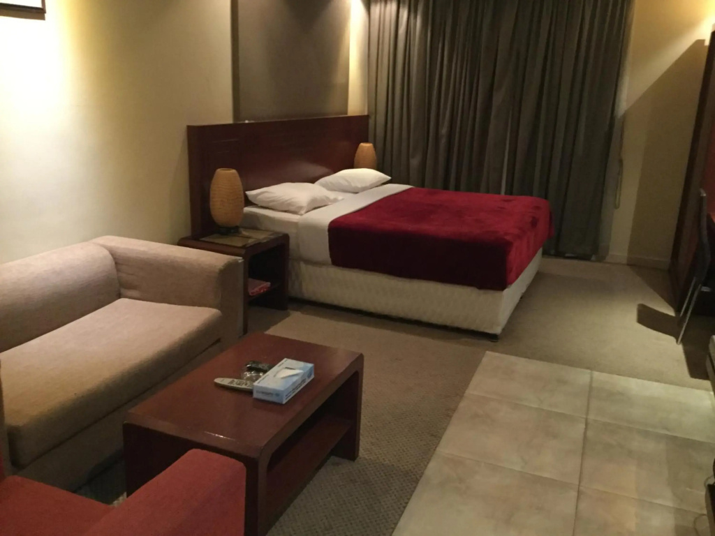 Continental Suite Farwaniya - фото 3