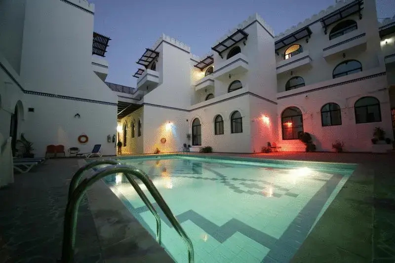 Beach Hotel - Général
