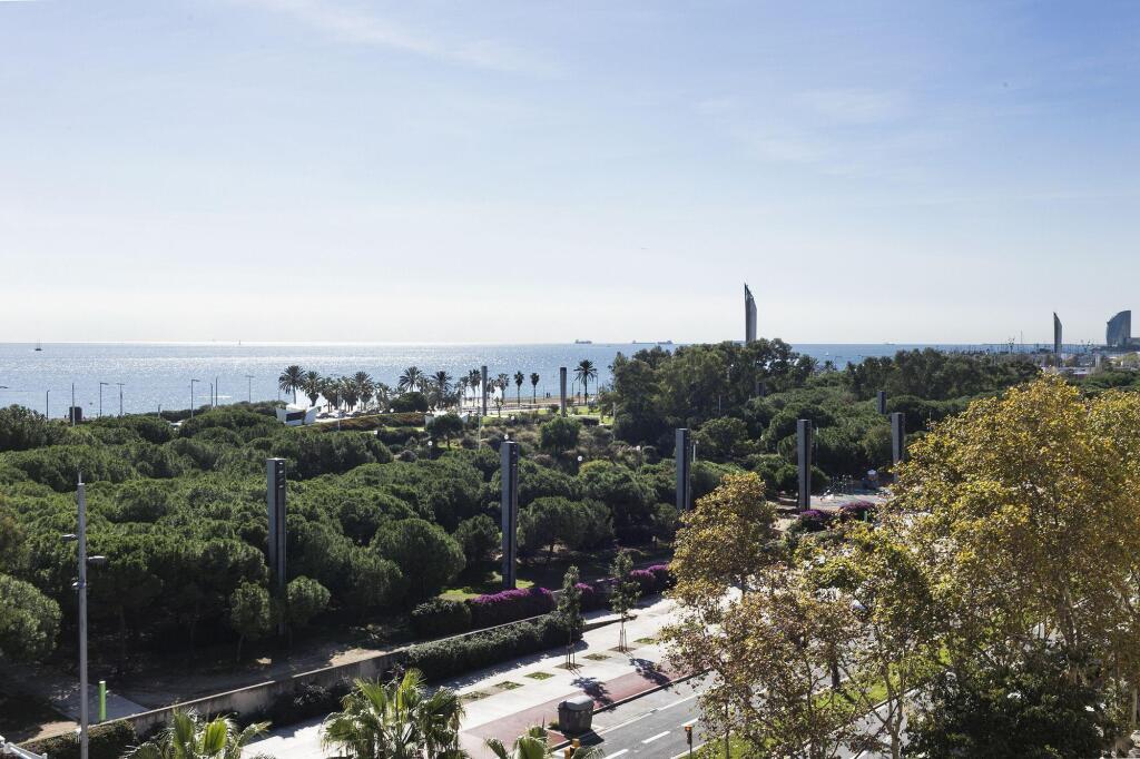 Lugaris Beach - Barcelona Beach Aparthotel - 11
