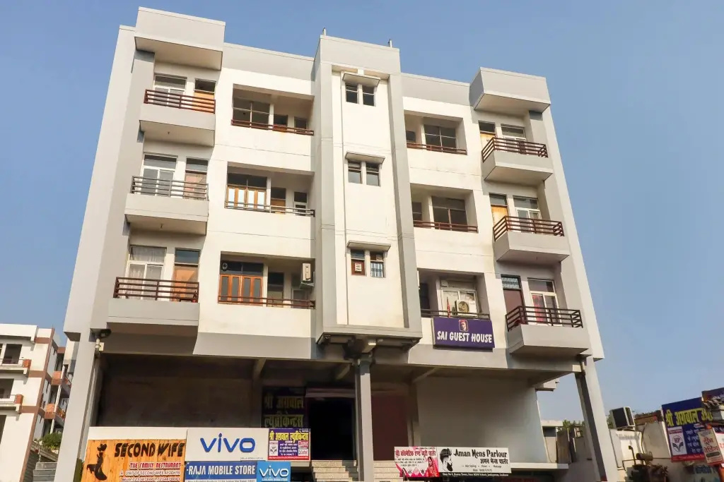 Hotel O Basera Homes Jankipuram