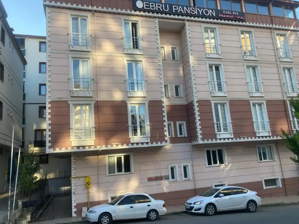 Ebru Pansi̇yon