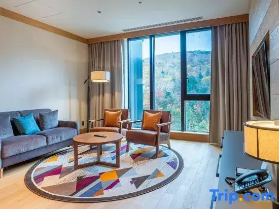 Yu Kiroro, Ski-In Ski-Out Luxury Residences