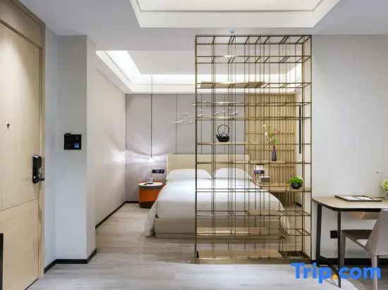 Standard Double room with courtyard view (full double bed)