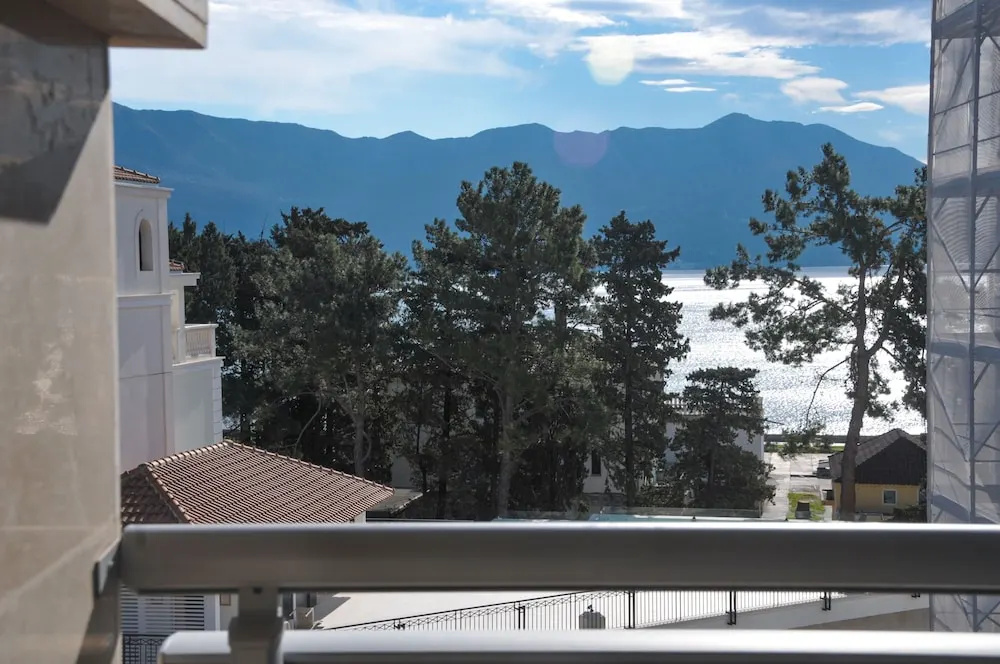 Comfort Triple room with balcony and with sea view