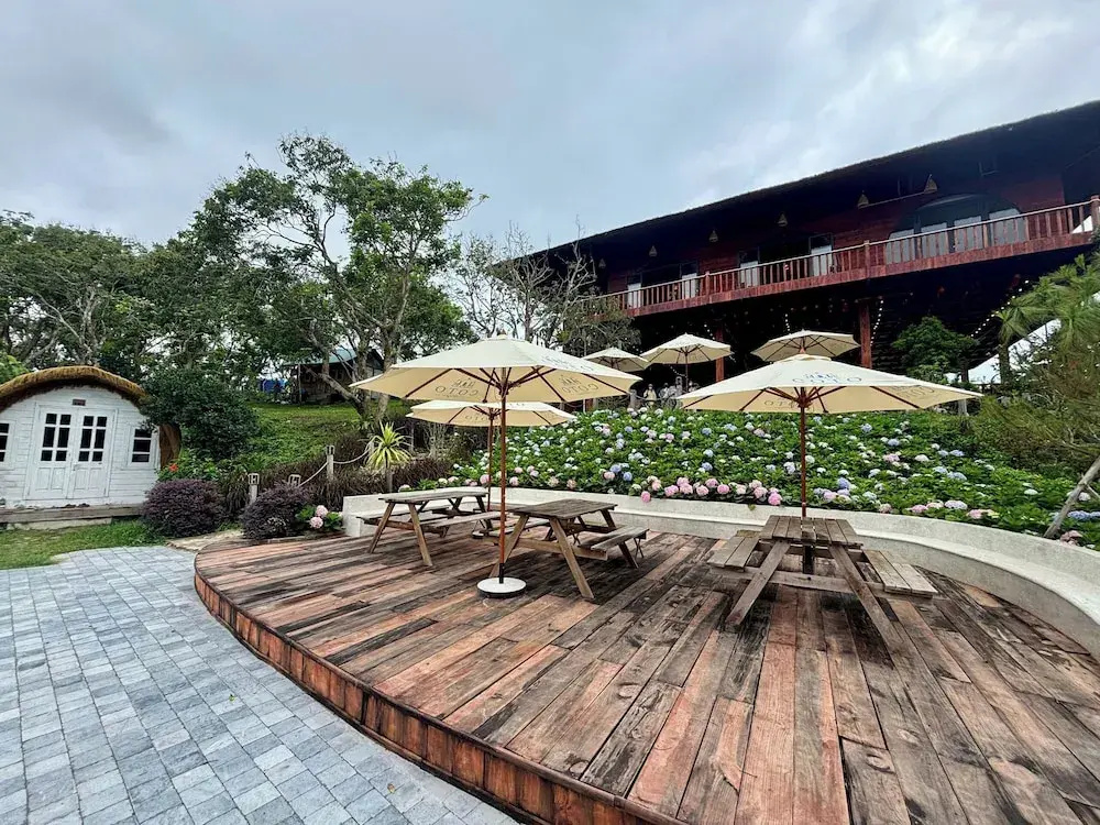 Coto Village Resort