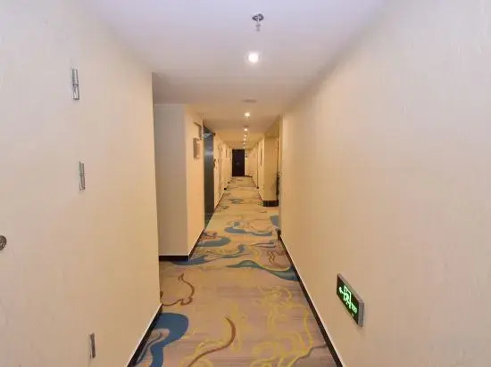 Guangzhou Wanbo Holiday Inn — фото