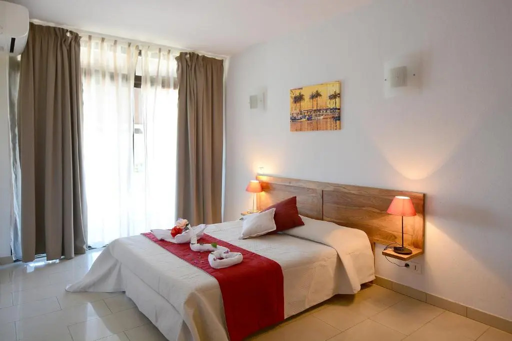 1 Bedroom Apartment with garden view