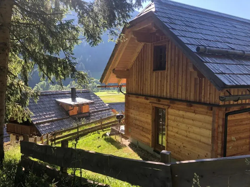 2 Bedrooms Chalet
