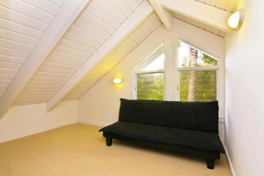 2 Bedrooms Cottage
