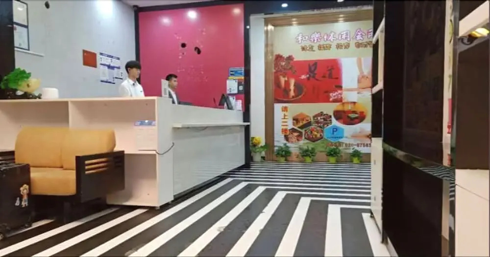 Lobby & Reception