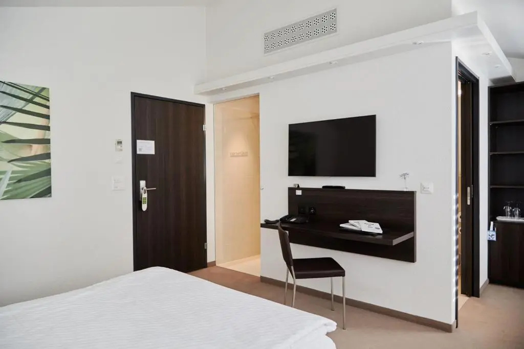 Superior Double room (full double bed)