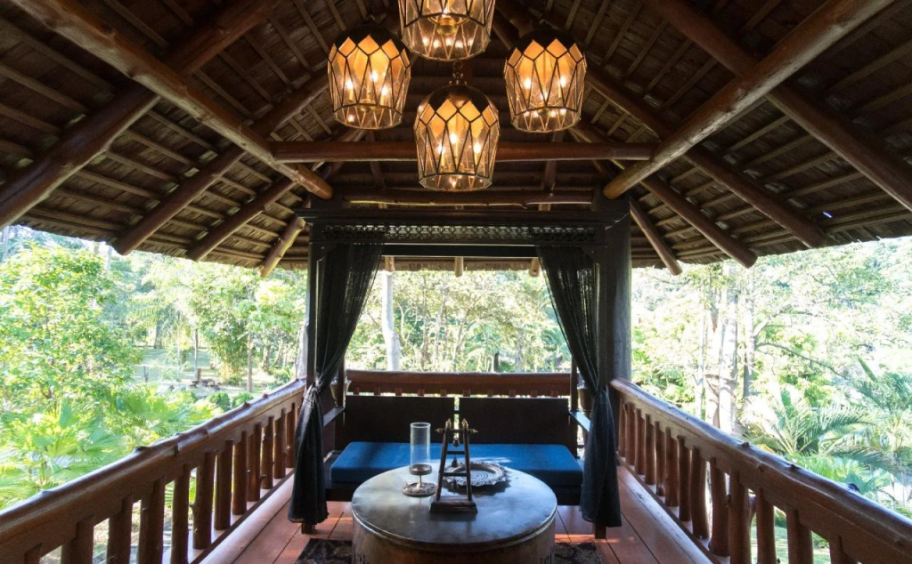 Balcony & Terrace