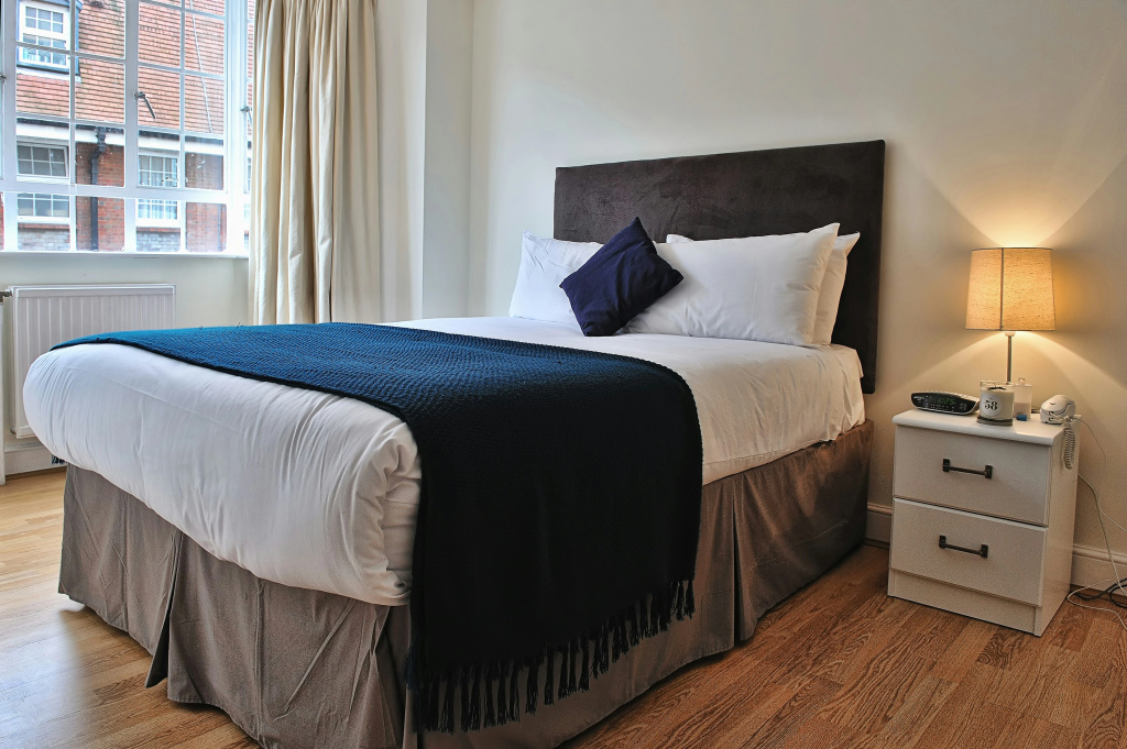 Отель Chelsea Cloisters Serviced Apartments в Лондоне