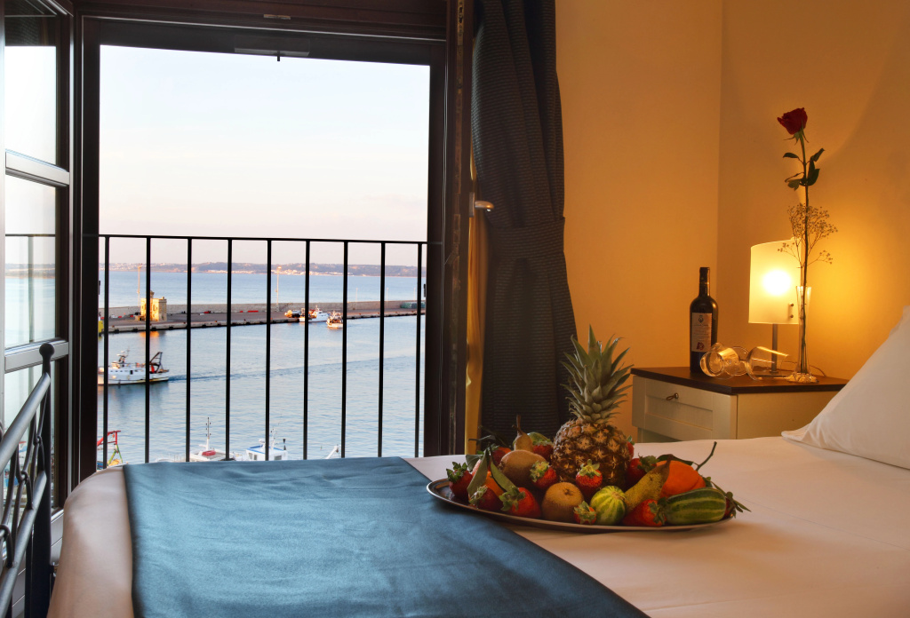 Balcony & Terrace