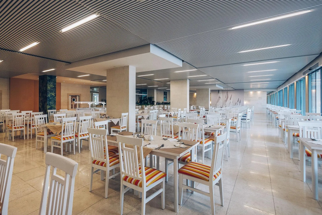 Carine Hotel Delfin - Général