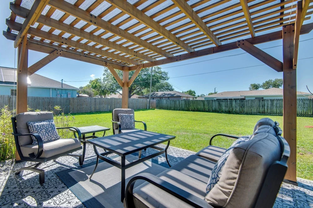 Palm Bay Home w/ Fenced Yard: 10 Mi to Beach!