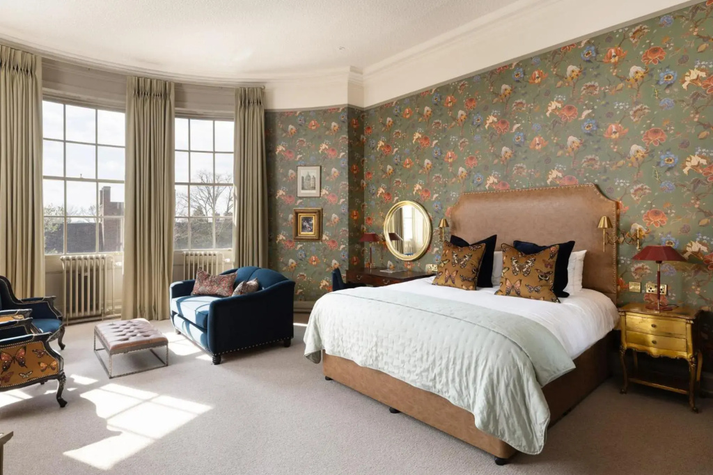 The Churchill Hotel image General