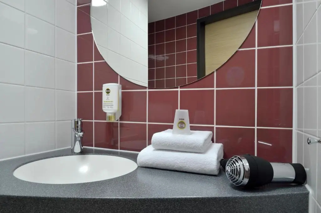 Standard Triple room