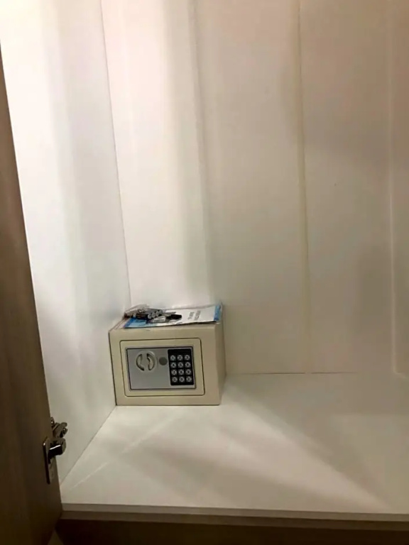 Economy room