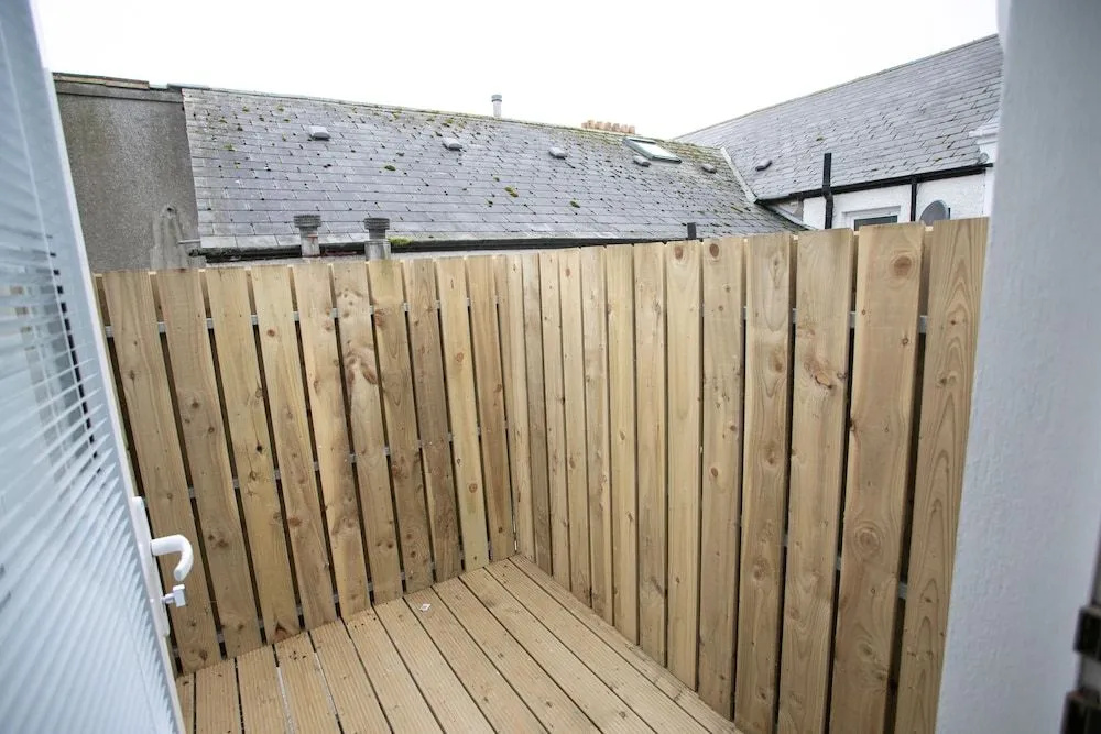 Balcony & Terrace