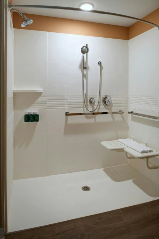 TownePlace Suites by Marriott Grand Rapids Airport - фото 7