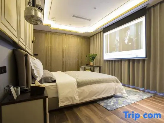Luxury Suite