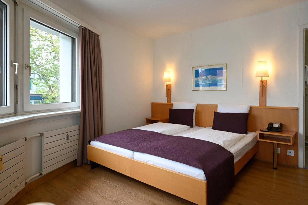 Hotel Olympia — 4