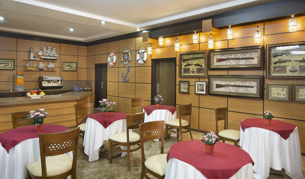 Pearl Swiss Hotel 7