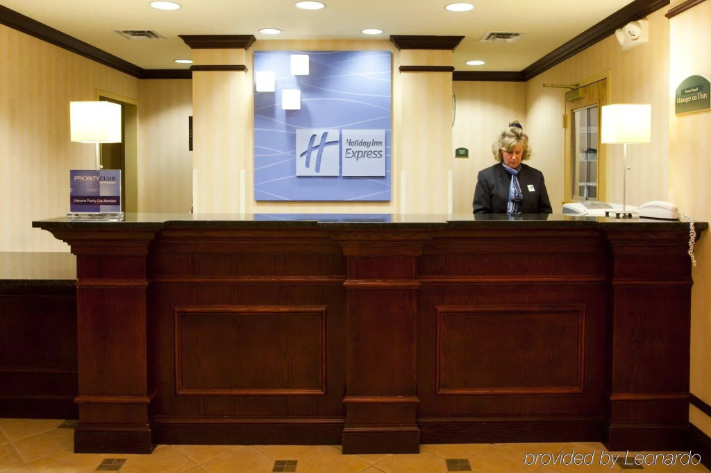 Holiday Inn Express Syracuse Airport by IHG - фото 30