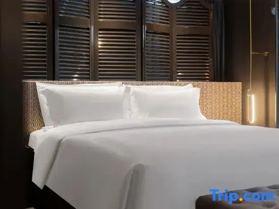 Executive Double room (full double bed)