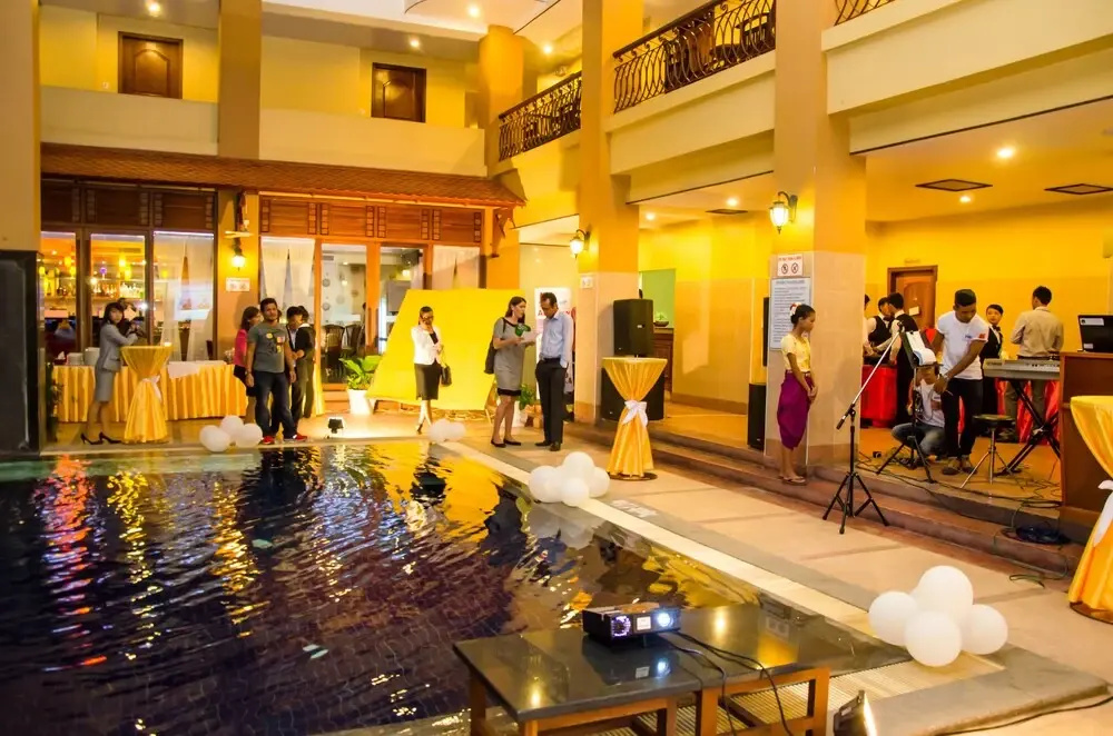 Lobby & Reception