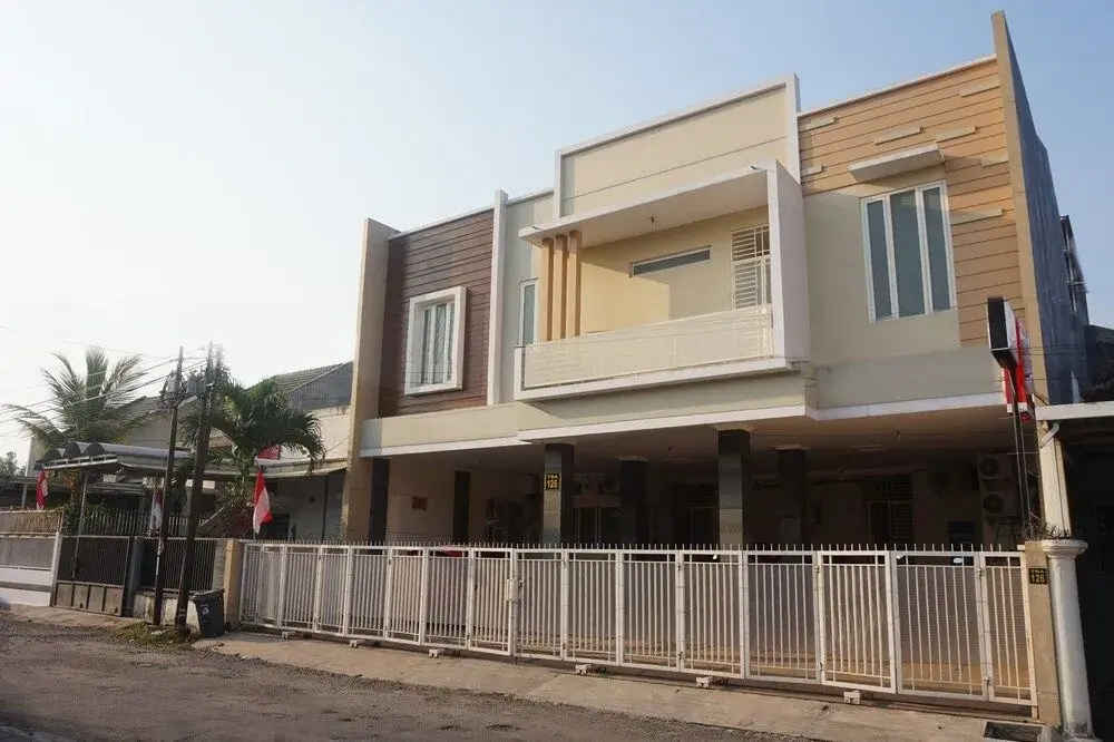 Oyo 1295 Linns Family Residence