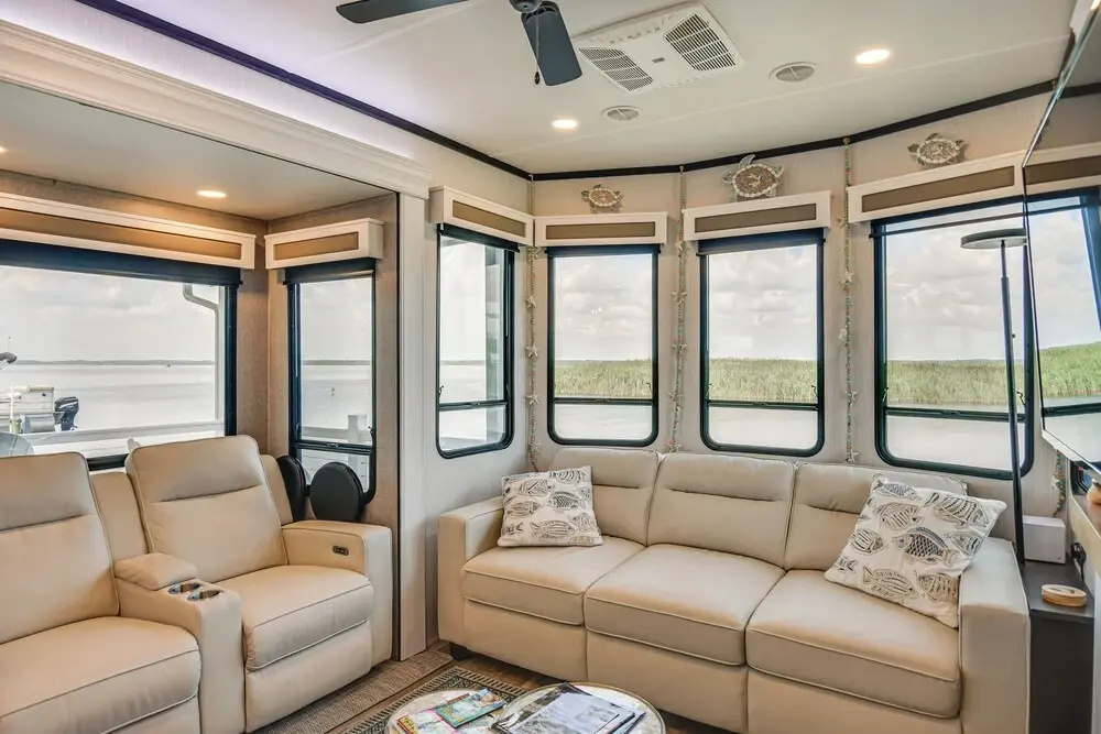 Pools, Boat Ramp & More: Cottage in Virginia Beach