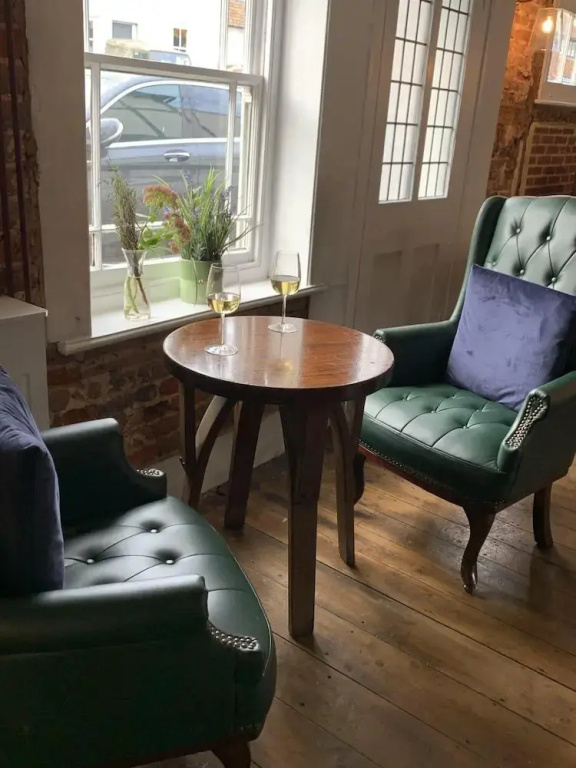 The Rose And Crown - Général
