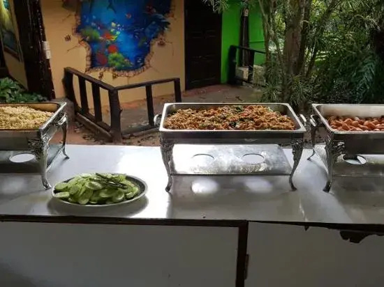 Food & Beverage
