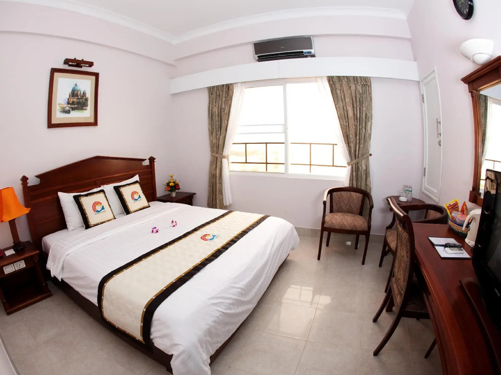 Superior Double room (full double bed)