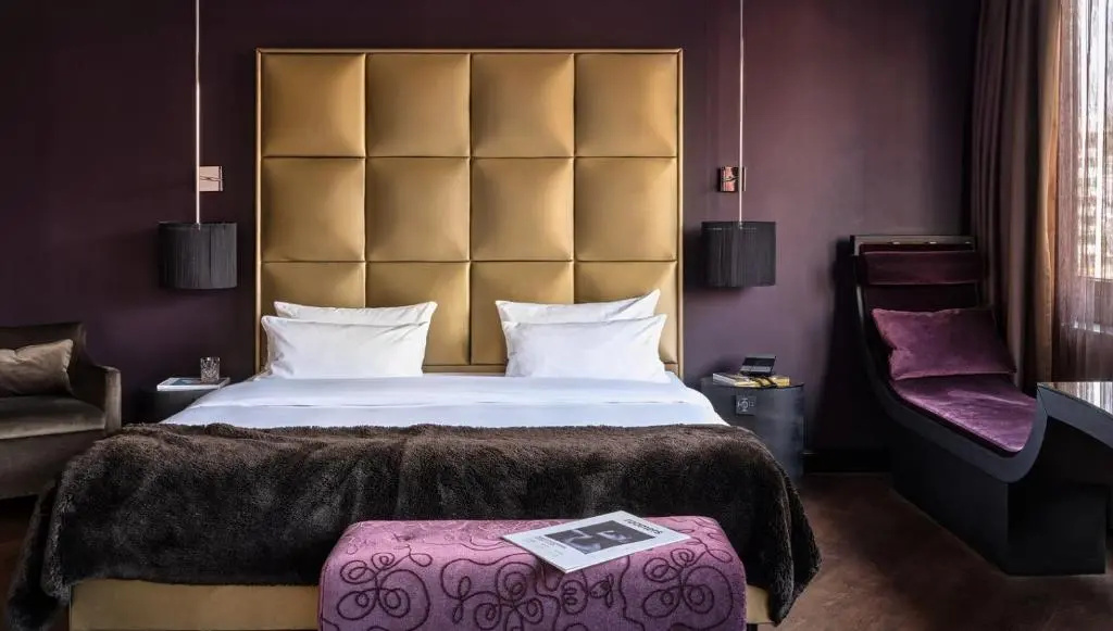 Deluxe Double room (full double bed)
