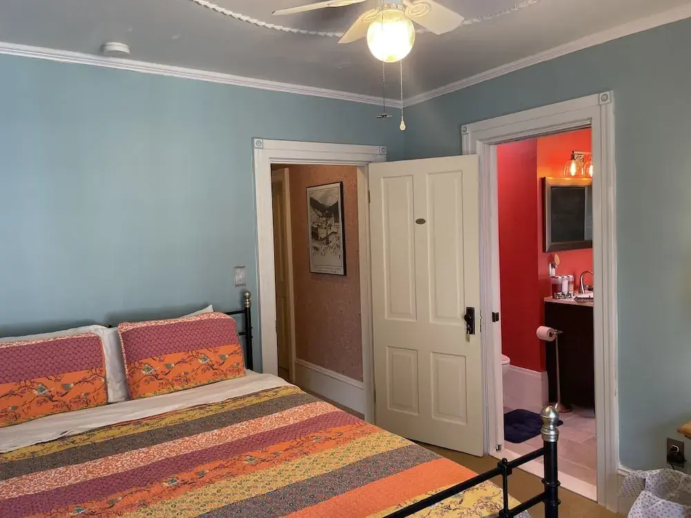Comfort room