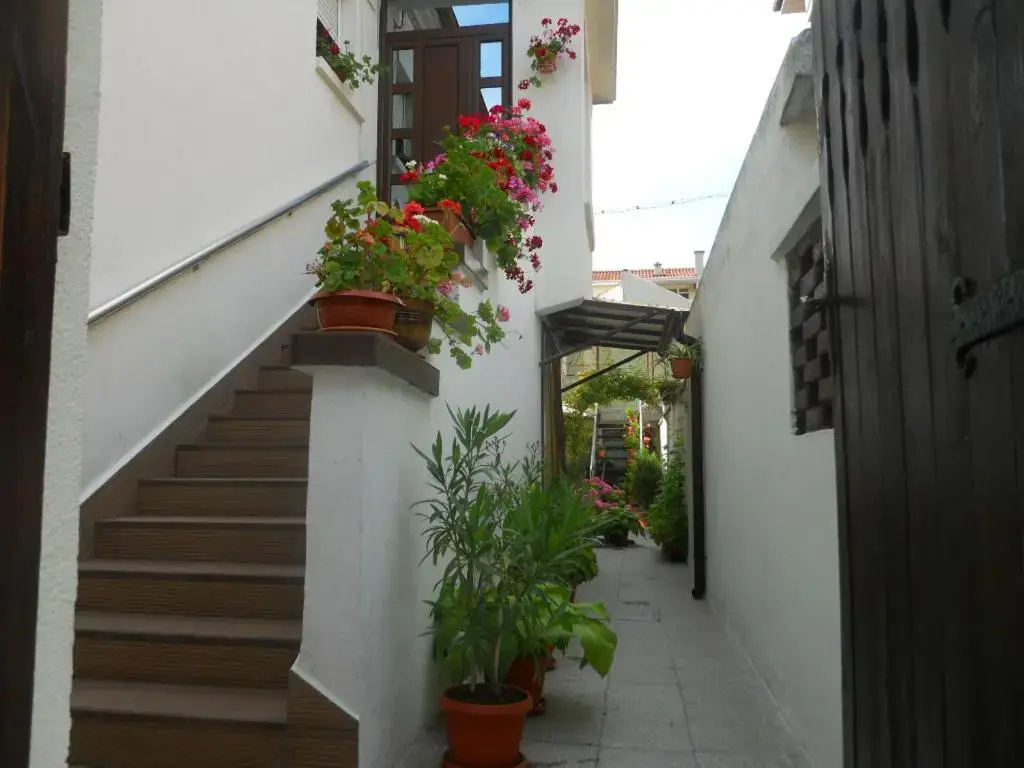 3 Bedrooms Apartment