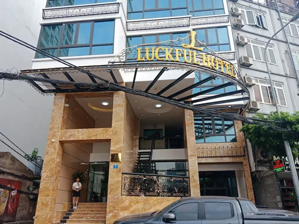 Luckful Hotel