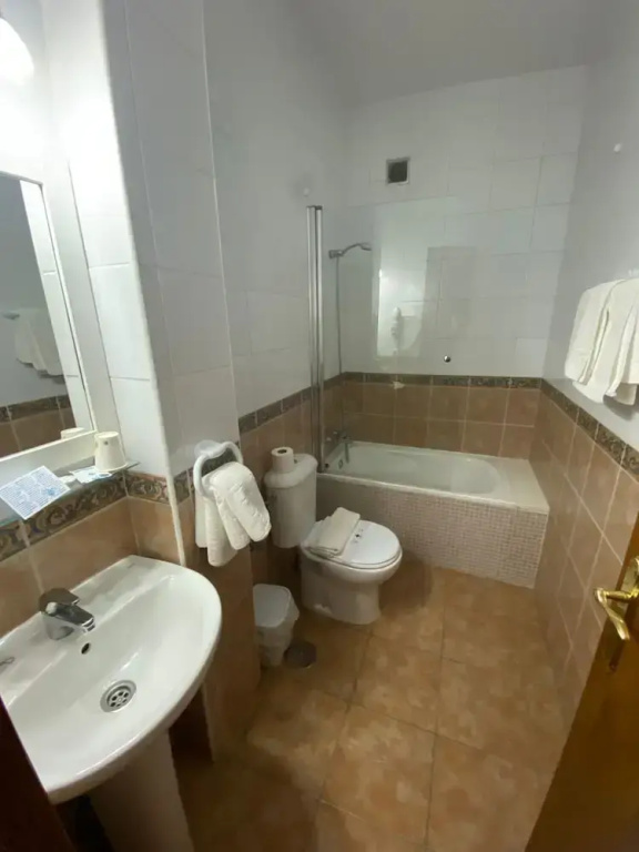 Economy Double room (twin beds)