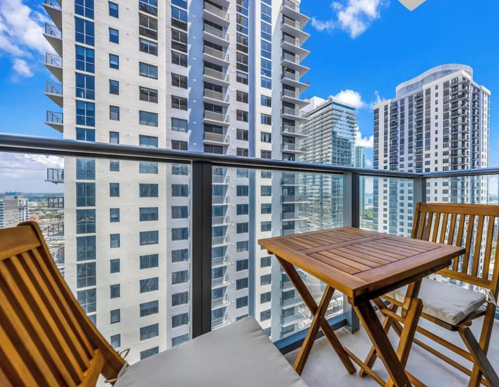 Brand-New Luxury 1BR - Rooftop pool
