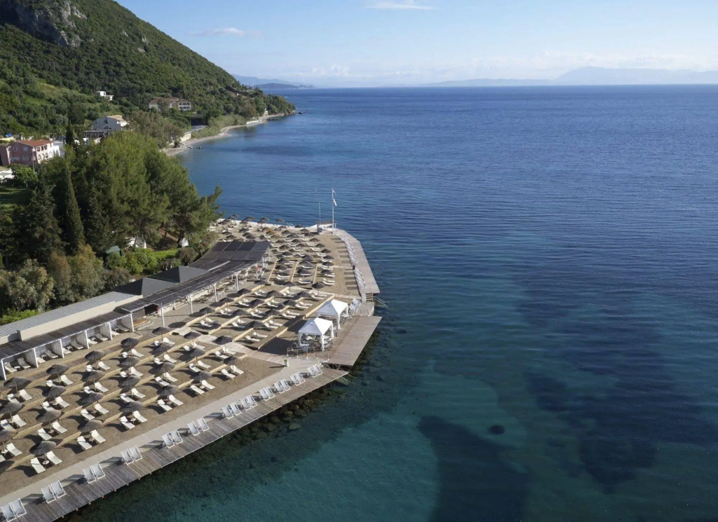 Beach & Waterfront